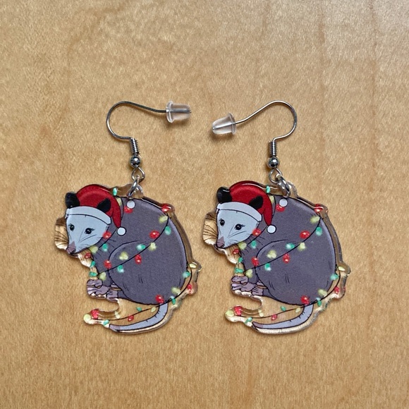 Opossum Earrings Christmas Lights Santa Hat Handmade Possum Gray New - Picture 3 of 4